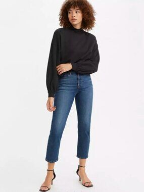 Levi's Women's Straight Leg Jeans in Medium Blue